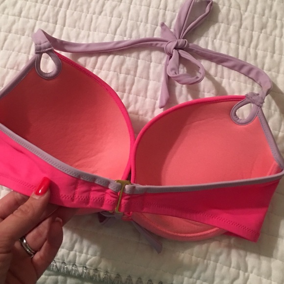 VICTORIAS SECRET Swim top: 34D - Picture 2 of 5